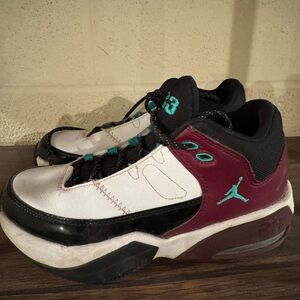 Nike Air Jordan White and Burgundy Sneakers with Teal Details Size 4.5